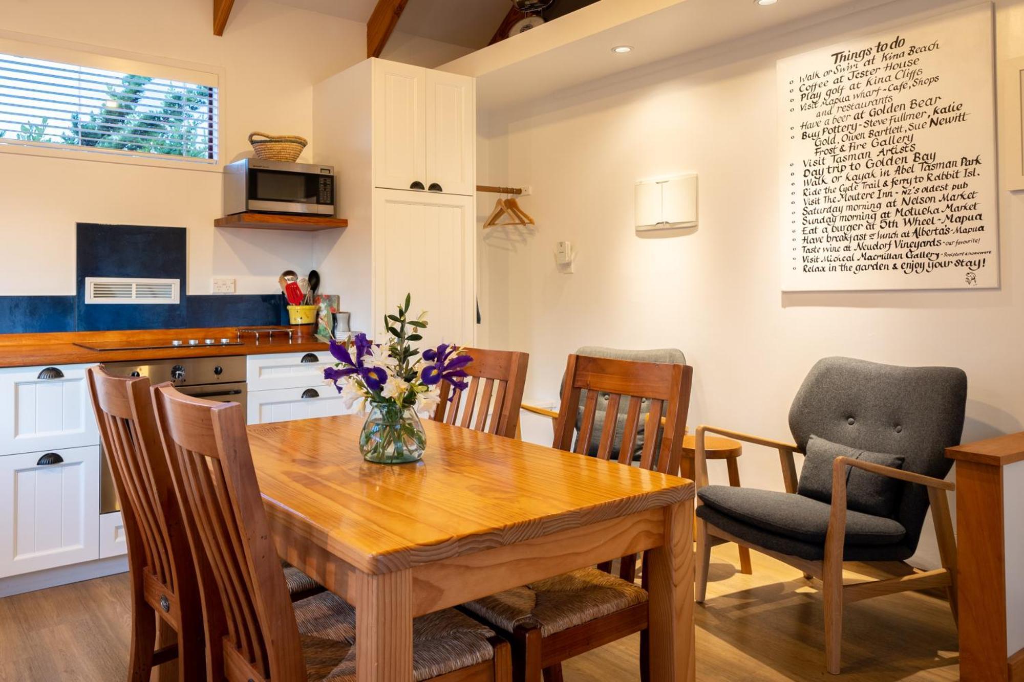 Tasman Village Cottage Exterior foto