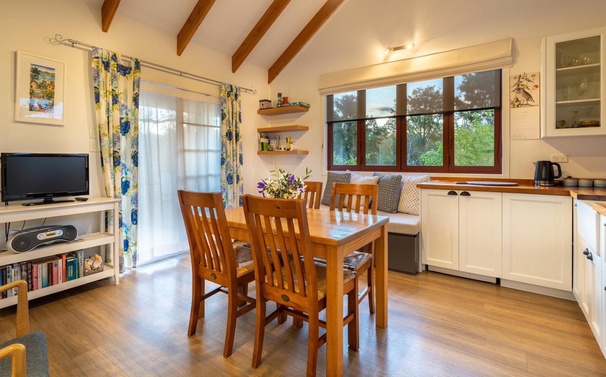 Tasman Village Cottage Exterior foto